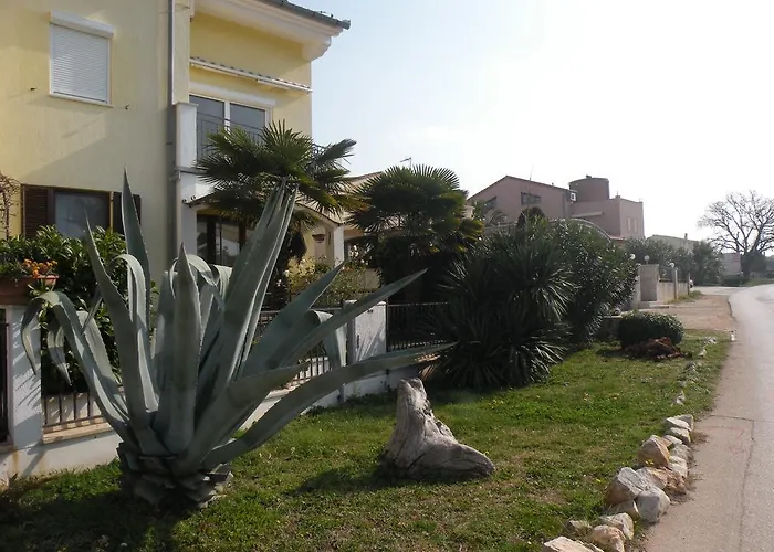 Sunset With A Private Yard At Riviera * 메덜린